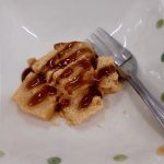 黄色い粉に黒いのかけちゃお～♪