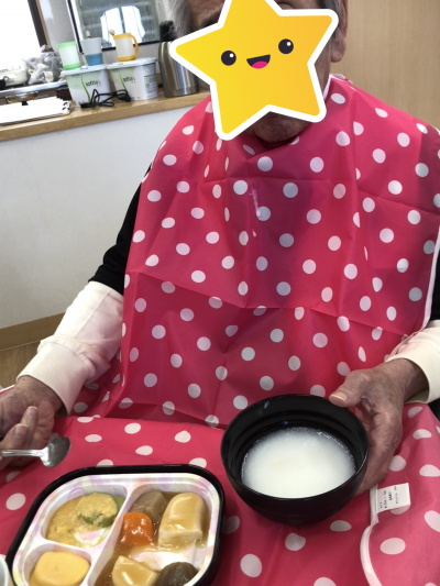 お昼ご飯始まるんだってさぁ~