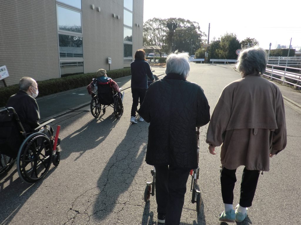 みんなでお散歩😊